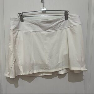 Play off the Pleats Lululemon skirt